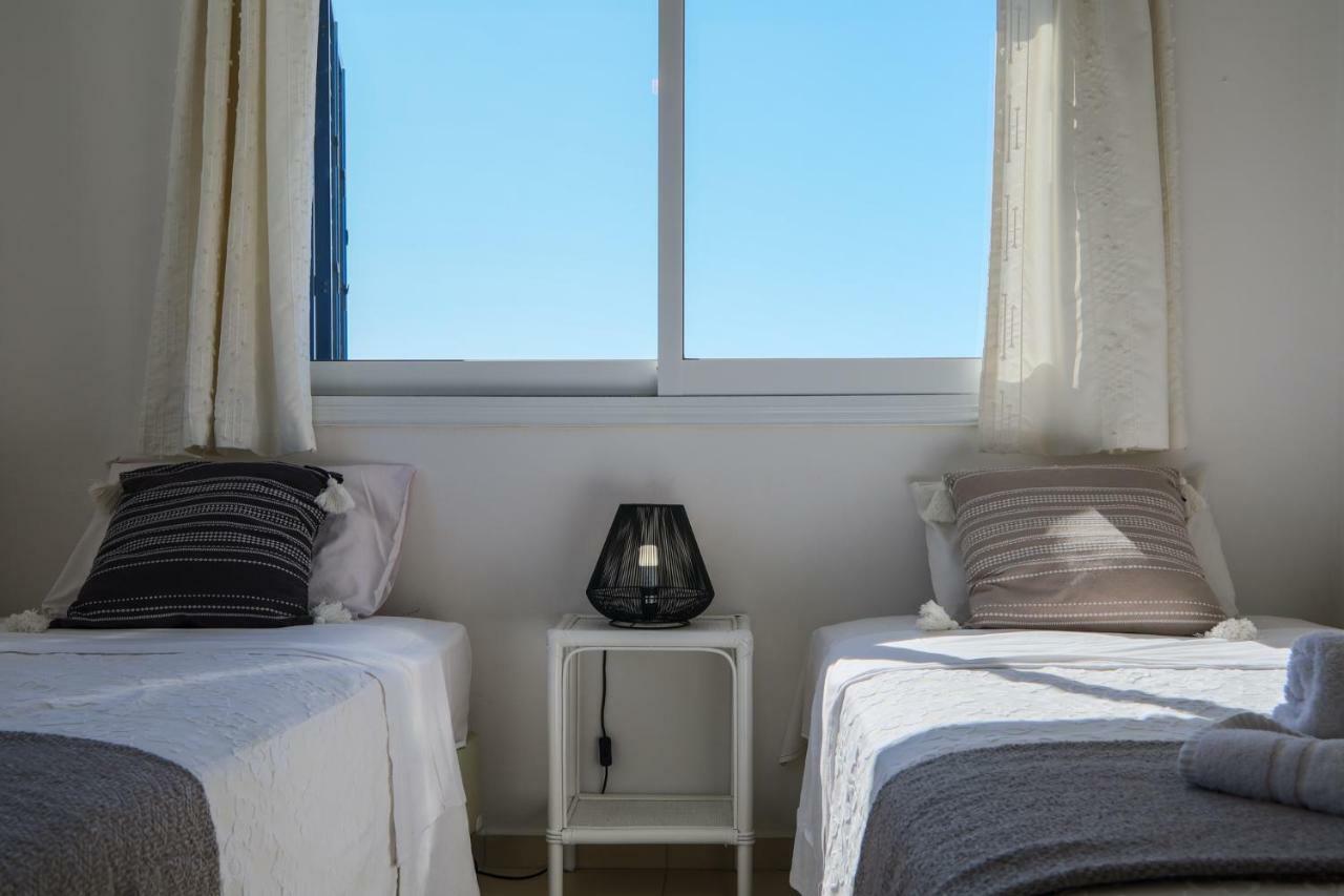 פאראלימני Phaedrus Living: Seaside Luxury Villa Anafi מראה חיצוני תמונה