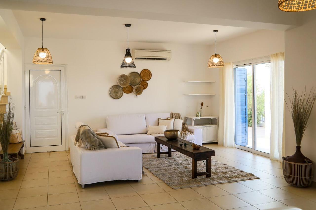 פאראלימני Phaedrus Living: Seaside Luxury Villa Anafi מראה חיצוני תמונה